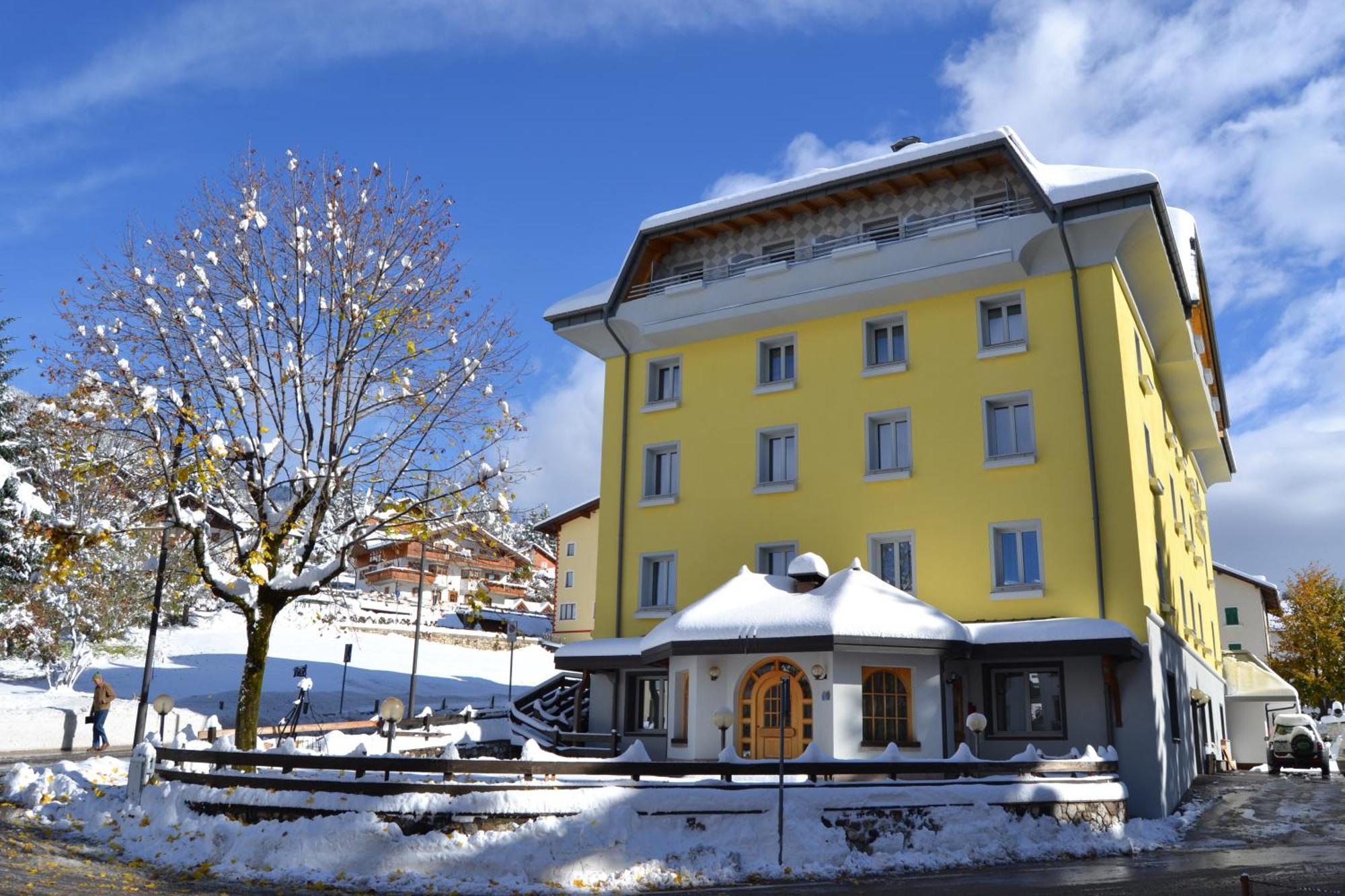 Hotel Vittoria Folgaria Εξωτερικό φωτογραφία